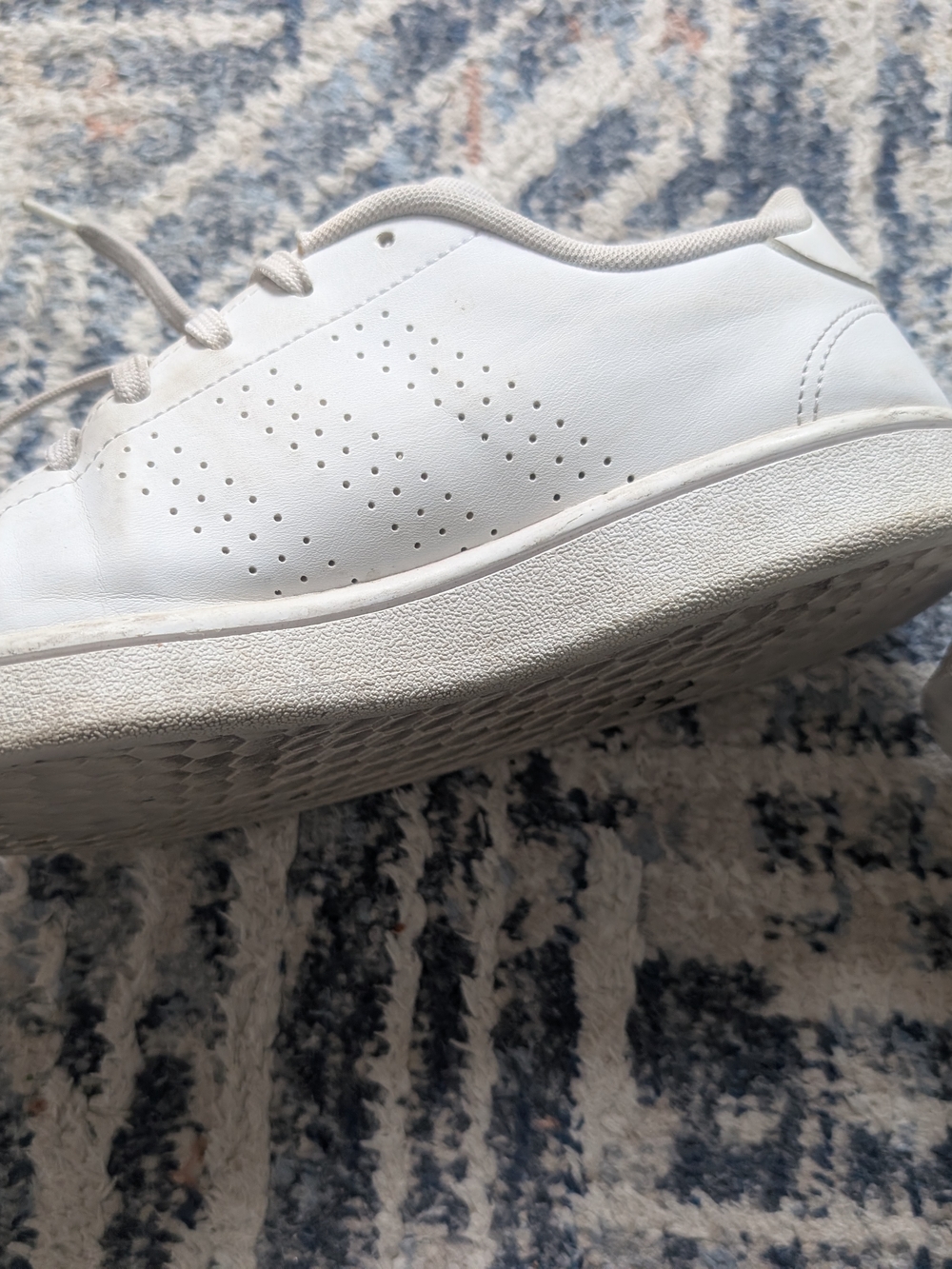 White Low-Top Adidas Sneakers - Picture 8 of 9
